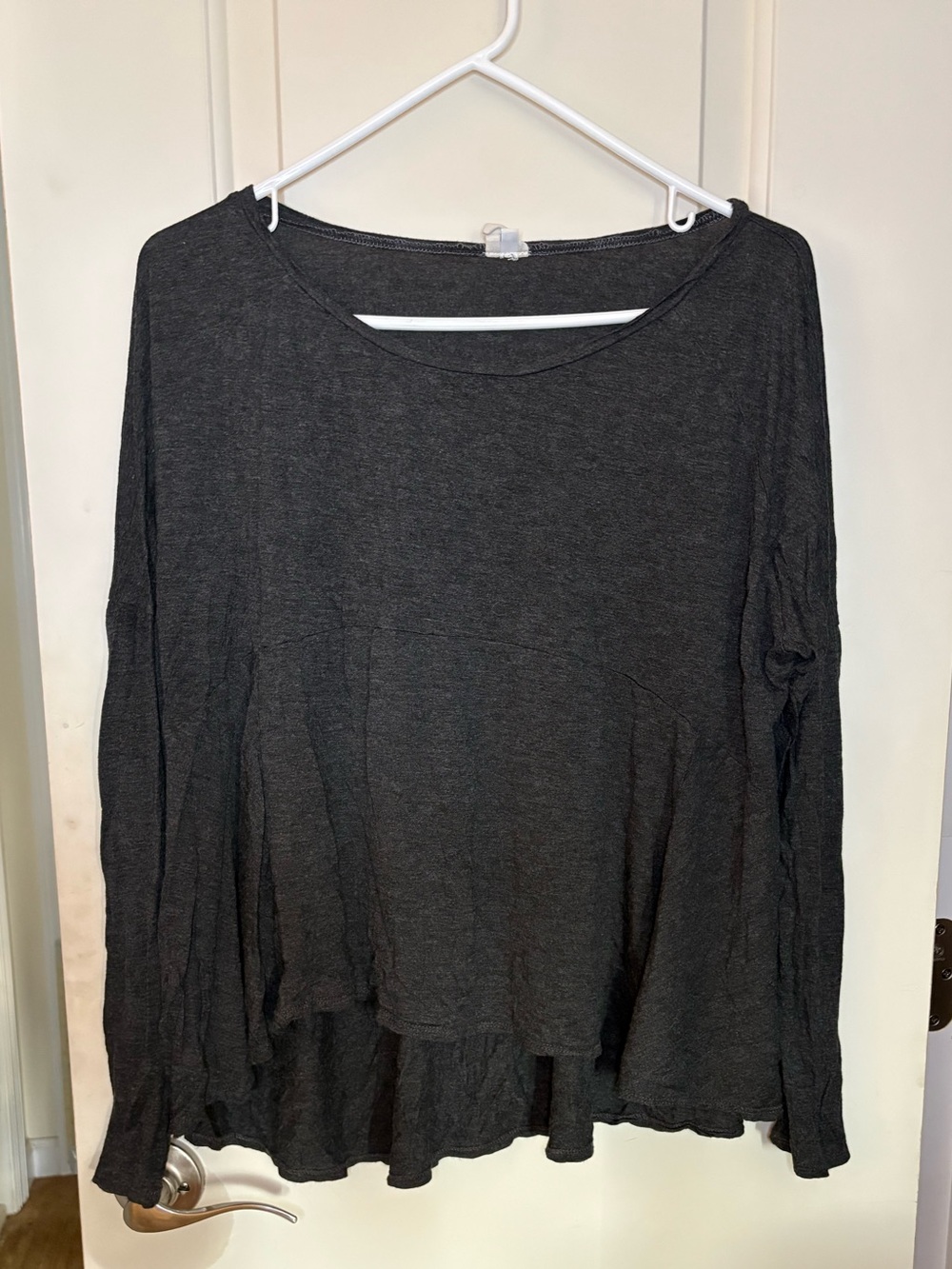 Miakoda NY Charcoal Long-Sleeve Lightweight Women's Top size Medium